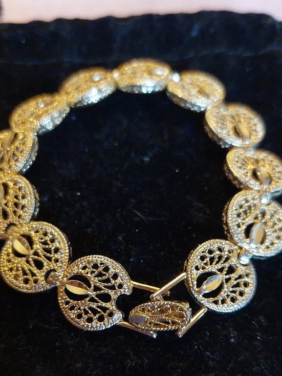 Vintage Jewelry - Diamond-cut Goldtone Dainty Filigree Link Bracelet And Station Necklace EUC